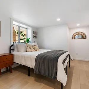 apt-renovated-hawthorne-retreat.portland-hotels.info/